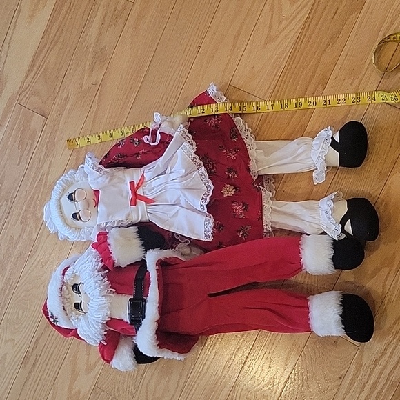 Vintage Mr and Mrs Claus Shelf Sitters - Picture 13 of 16